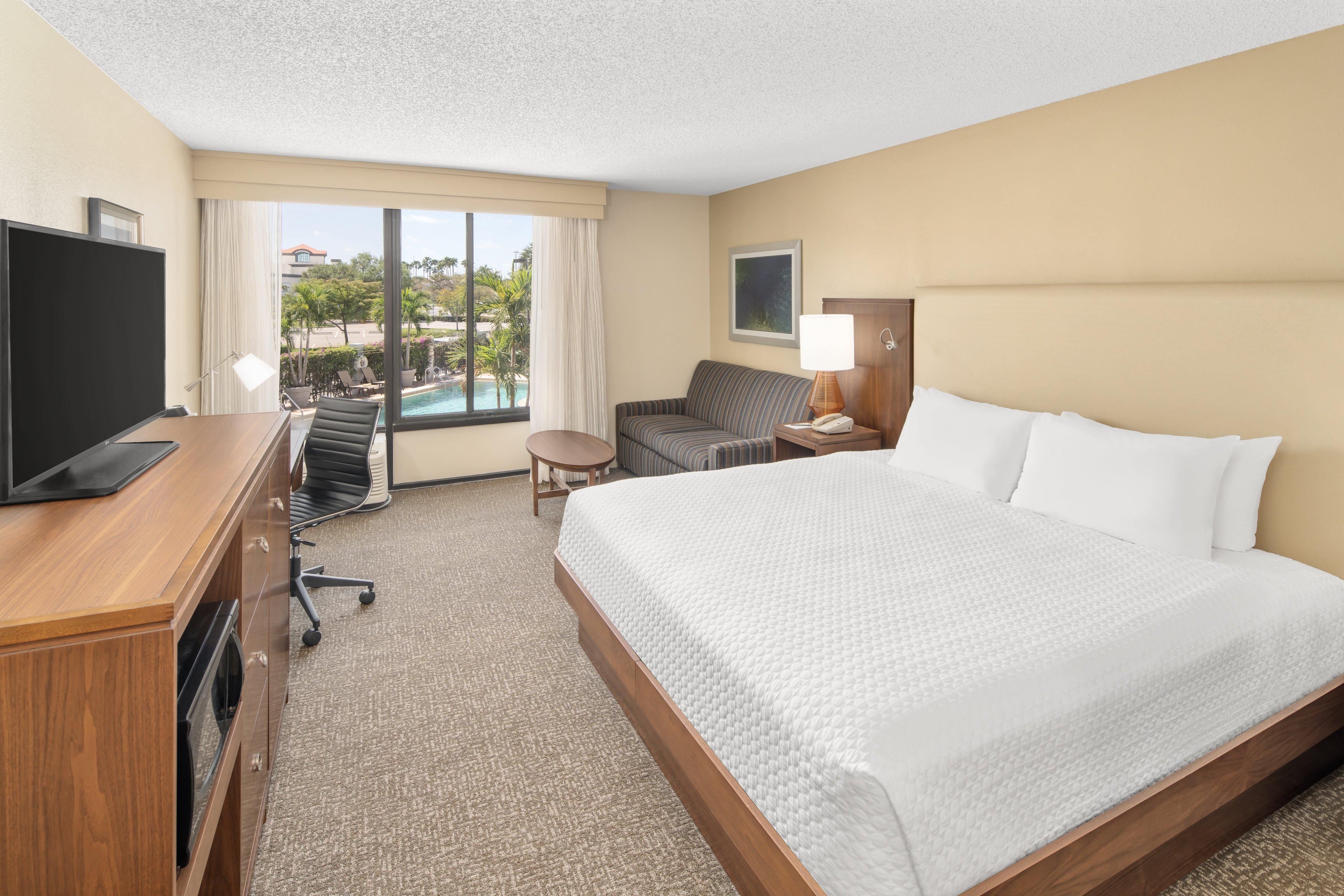 Doubletree By Hilton Fort Myers At Bell Tower Shops Kültér fotó