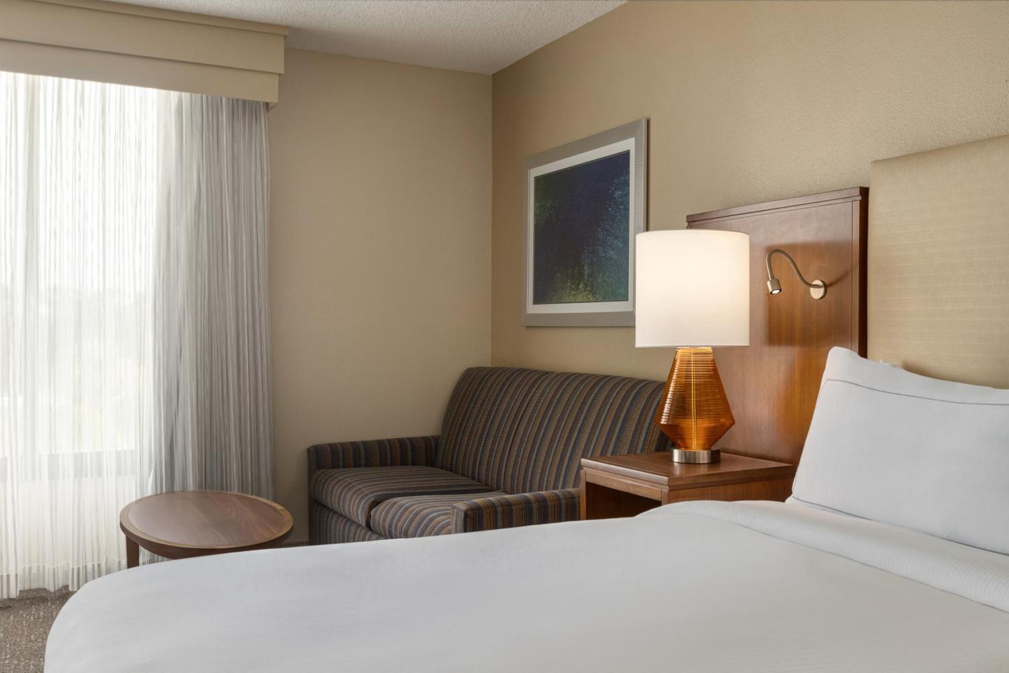 Doubletree By Hilton Fort Myers At Bell Tower Shops Kültér fotó
