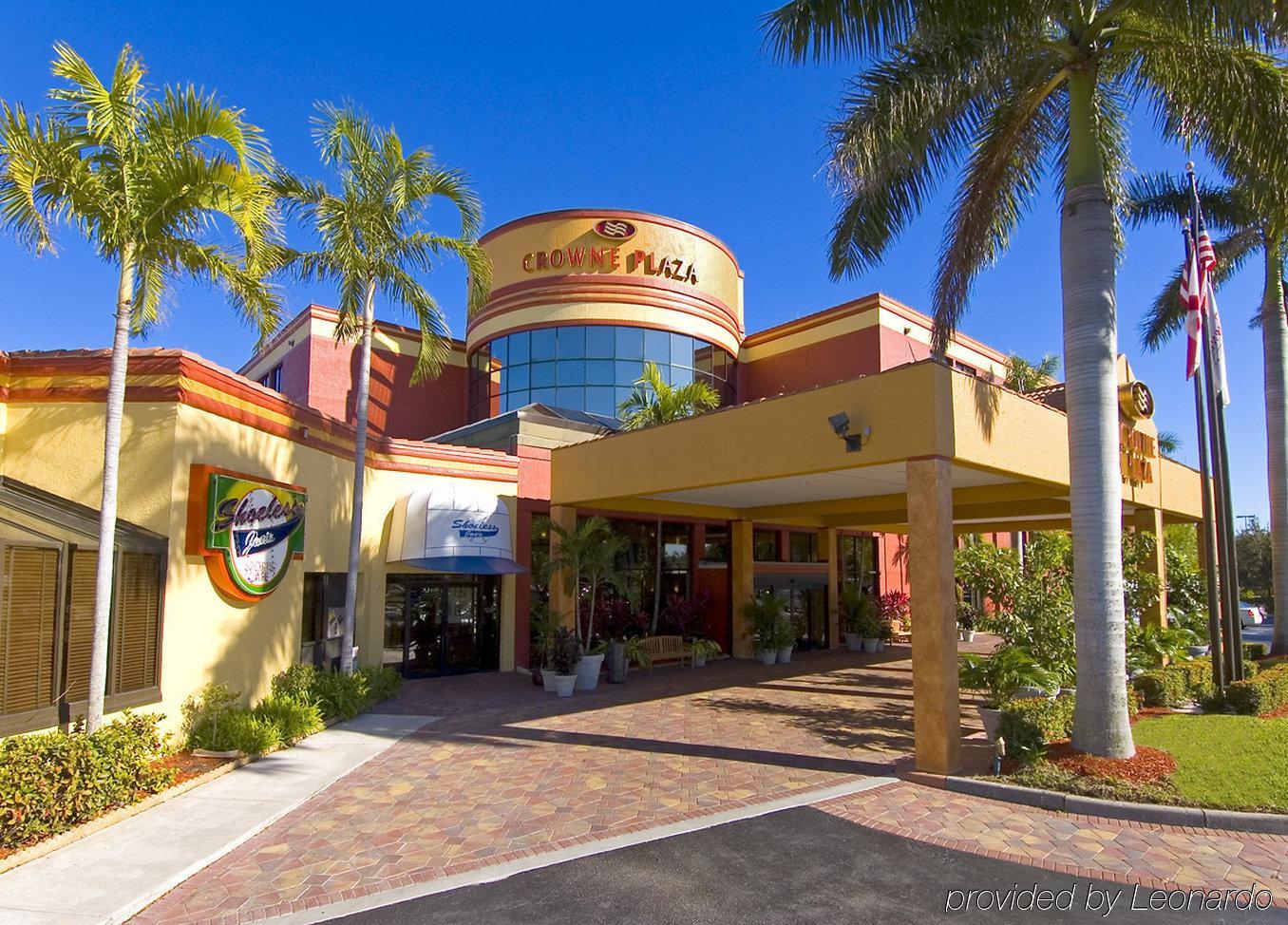 Doubletree By Hilton Fort Myers At Bell Tower Shops Kültér fotó
