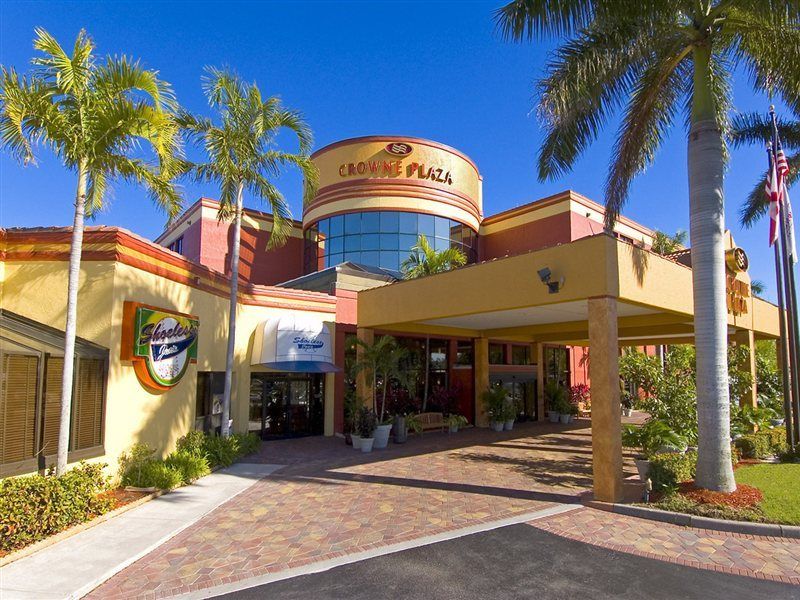 Doubletree By Hilton Fort Myers At Bell Tower Shops Kültér fotó