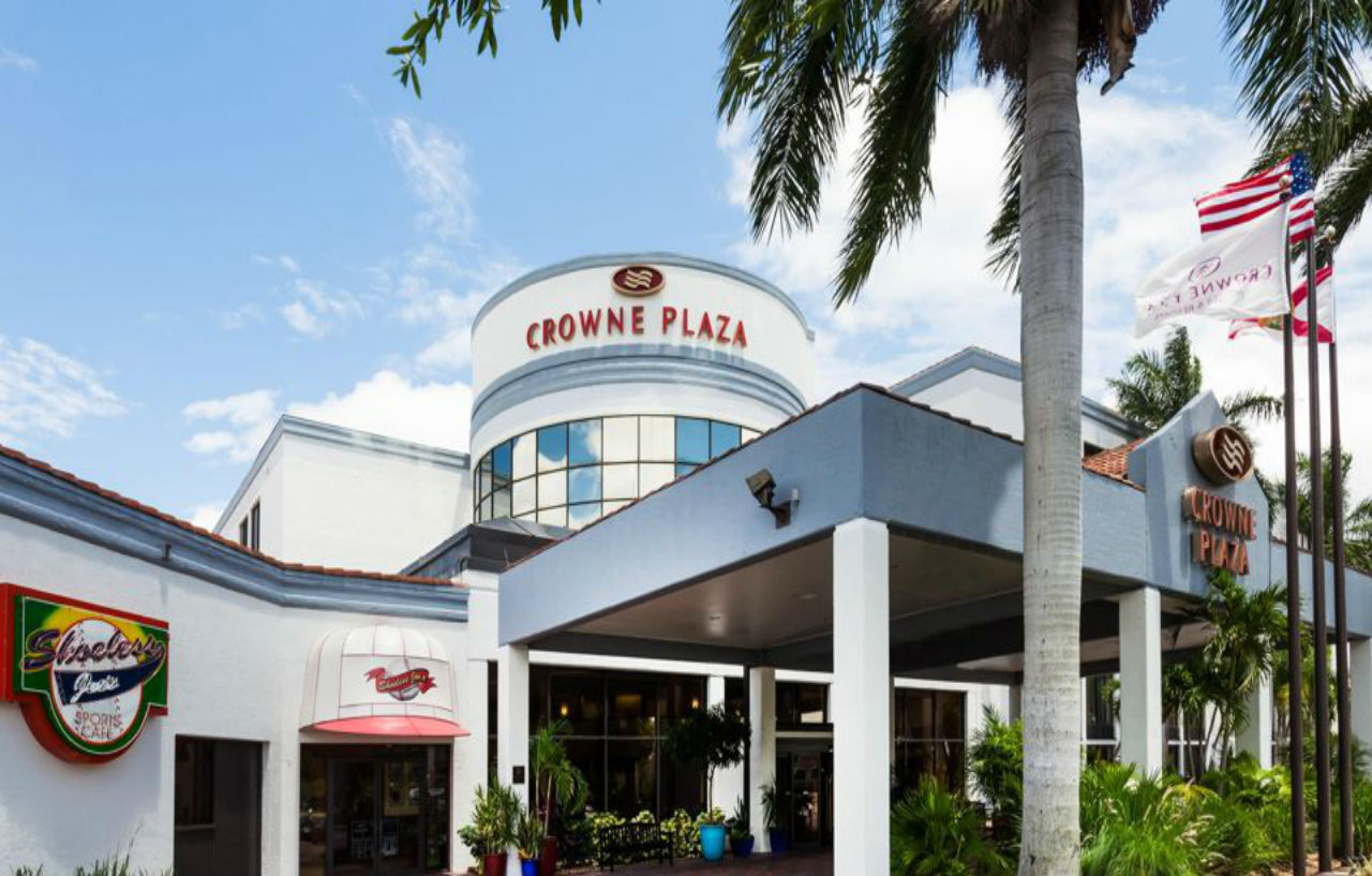Doubletree By Hilton Fort Myers At Bell Tower Shops Kültér fotó